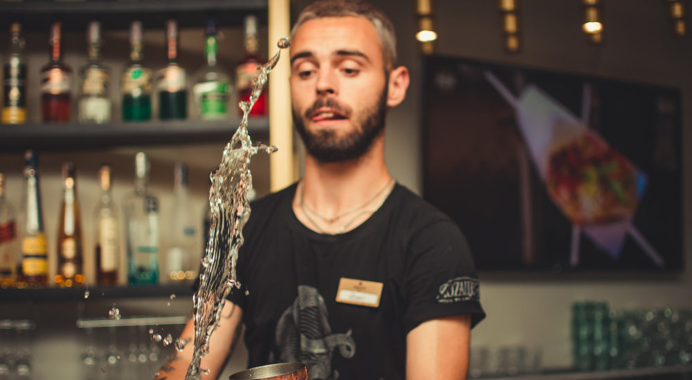 Szukasz pracownika nie tylko w gastro? Przyślij ofertę - publikacja jest bezpłatna. Fot. Andriyko Podilnyk/Unsplash