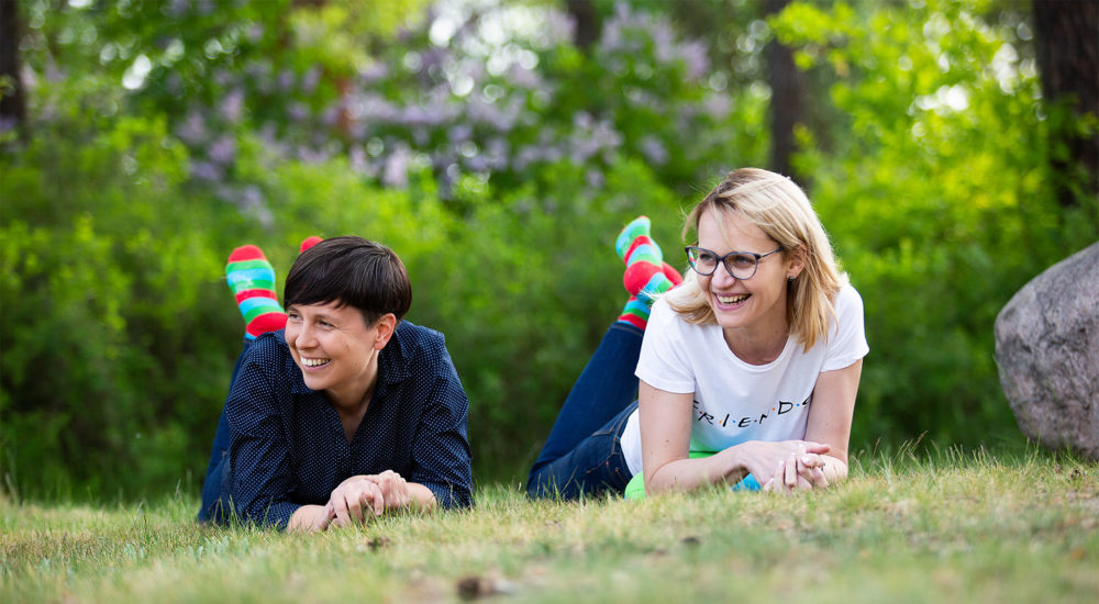 Dr Małgorzata Burzyńska i dr Monika Kłos, twórczynie Pracowni Edukacji i Coachingu. Fot. Tomasz Pierzgalski
