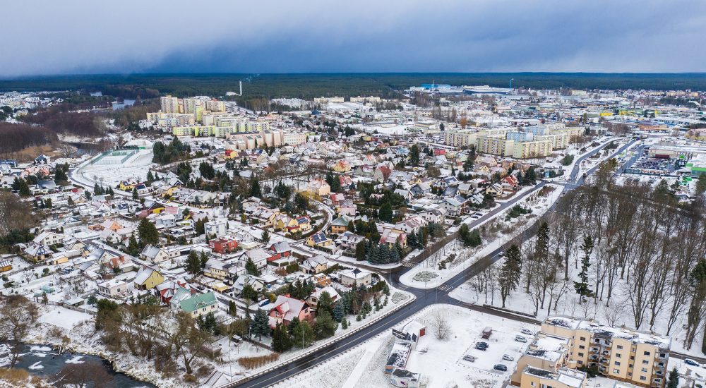 Panorama Jadwiżyna oglądana znad Mostów Królewskich. To południowa granica osiedla. Fot. KZ Nieruchomości