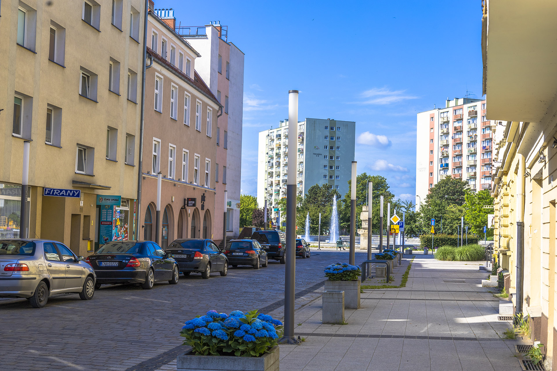 Zrewitalizowany fragment ulicy 11 Listopada – część tzw. „nowego deptaka”. Fot. Marcin Maziarz