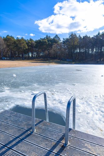 Pierwszy słoneczny dzień przedwiośnia nad Jeziorem Piaszczystym w Pile. Fot. Marcin Maziarz